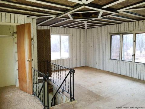 45 Overland Dr, Wallkill, NY 12589 photo 4