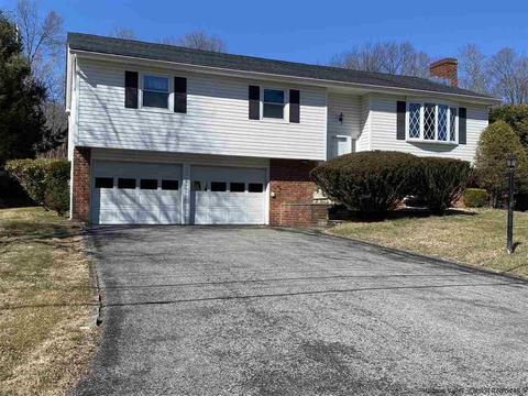 28 Splitree Dr, Wappingers Falls, NY 12590 photo 3