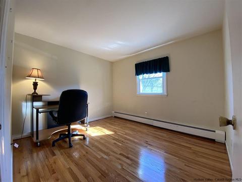 28 Splitree Dr, Wappingers Falls, NY 12590 photo 13