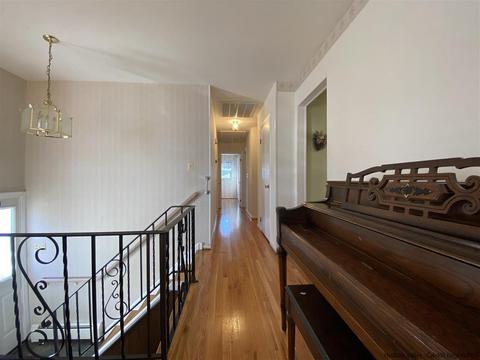 28 Splitree Dr, Wappingers Falls, NY 12590 photo 7