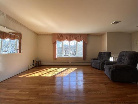 28 Splitree Dr, Wappingers Falls, NY 12590 photo 4