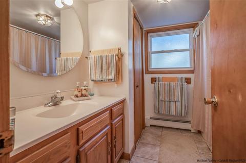 19 Smith St, Red Hook, NY 12571 photo 16