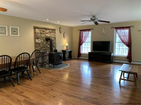 14 Beecher Hl, Wallkill, NY 12589 photo 14