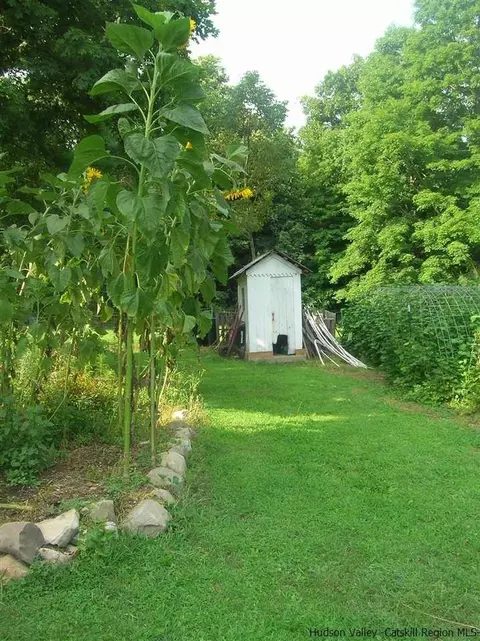 155 Strawridge Rd, Wallkill, NY 12589 photo 17