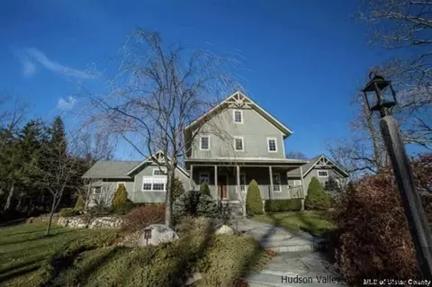 352 S Mountain Rd, Wallkill, NY 12589 photo 9