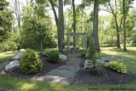 352 S Mountain Rd, Wallkill, NY 12589 photo 8