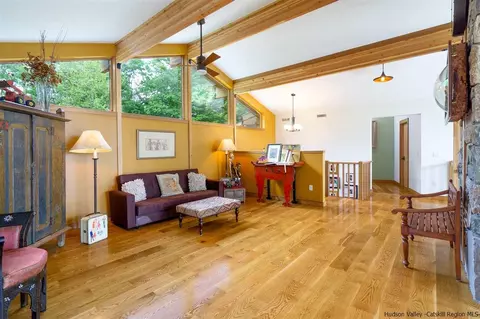 25 Maple Ave, Milton, NY 12547 photo 17