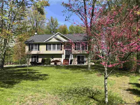 1 Christmas Tree Dr, Wallkill, NY 12589 photo 5