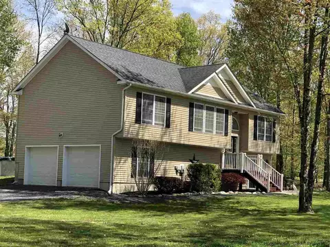 1 Christmas Tree Dr, Wallkill, NY 12589 photo 4