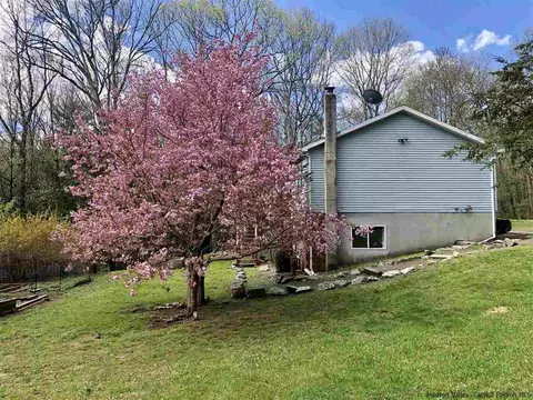 166 Ruby Rd, Kingston, NY 12401 photo 2