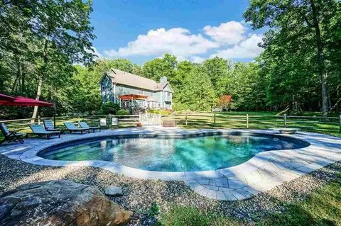 13 Arcadia Dr, Wallkill, NY 12589 photo 4