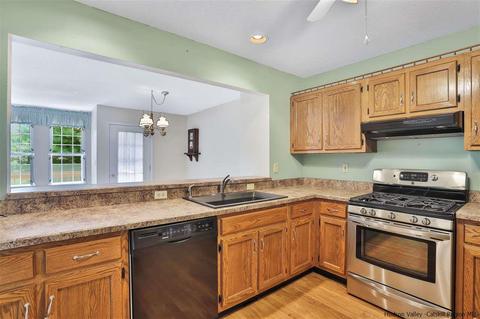 145 Elmcrest Dr, Fishkill, NY 12524 photo 2