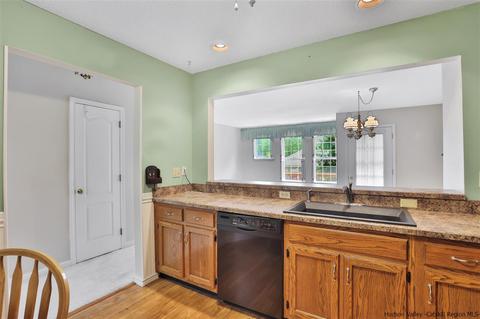 145 Elmcrest Dr, Fishkill, NY 12524 photo 4