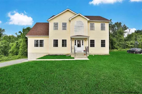 7 Apple Ln, Highland, NY 12528 photo 1