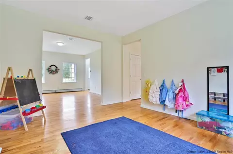 7 Apple Ln, Highland, NY 12528 photo 15