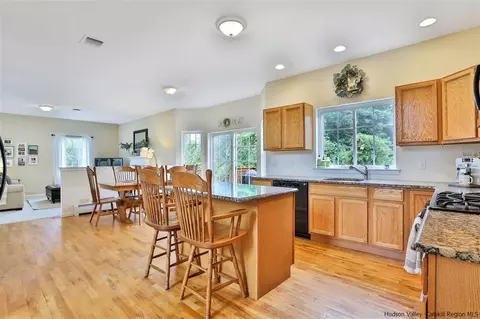 7 Apple Ln, Highland, NY 12528 photo 12