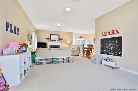 7 Apple Ln, Highland, NY 12528 photo 7