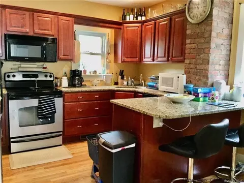 23 Bruyn Tpke, Wallkill, NY 12589 photo 7