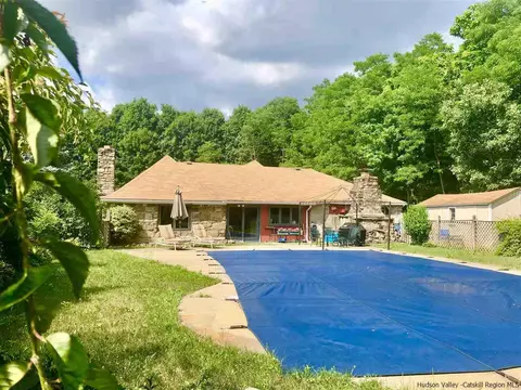 908 Plains Rd, Wallkill, NY 12589 photo 5