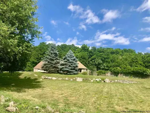 908 Plains Rd, Wallkill, NY 12589 photo 33