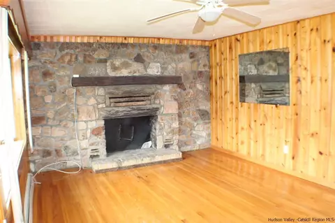 30 Chase, Wallkill, NY 12589 photo 3