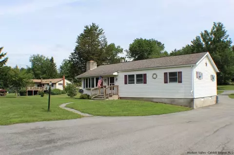 30 Chase, Wallkill, NY 12589 photo 2