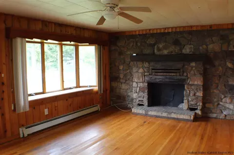 30 Chase, Wallkill, NY 12589 photo 4