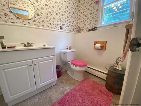 104 Sleight Plass Rd, Poughkeepsie, NY 12603 photo 22