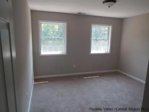 18 Hasbrouck Dr, Wallkill, NY 12589 photo 7