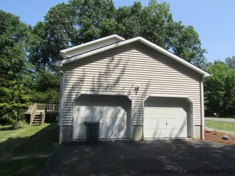 18 Hasbrouck Dr, Wallkill, NY 12589 photo 13