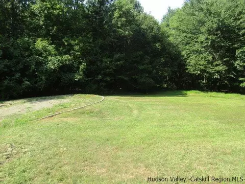 18 Hasbrouck Dr, Wallkill, NY 12589 photo 14