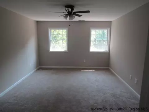 18 Hasbrouck Dr, Wallkill, NY 12589 photo 10