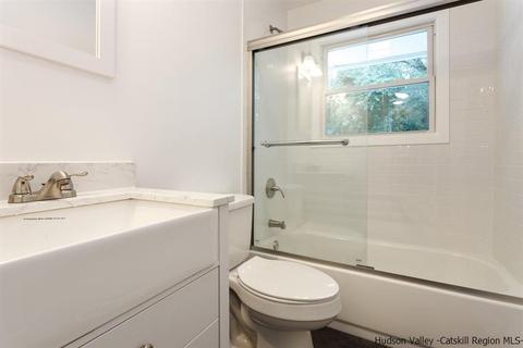 24 Cornell Ave, Red Hook, NY 12571 photo 13
