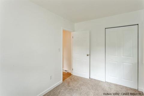 24 Cornell Ave, Red Hook, NY 12571 photo 17