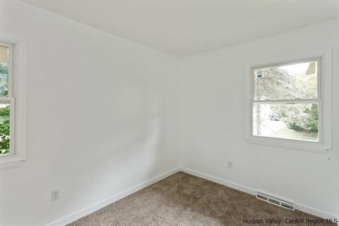 24 Cornell Ave, Red Hook, NY 12571 photo 16