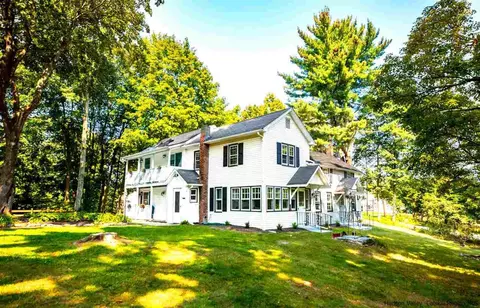 368 Strawridge Rd, Wallkill, NY 12589 photo 1