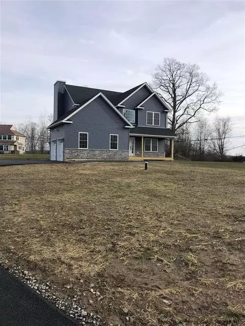 112 Mulford Dr, Wallkill, NY 12589 photo 3