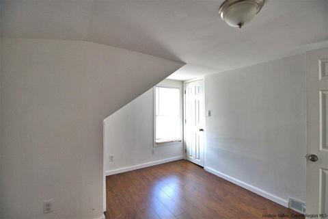 7 Crittenden St, Wallkill, NY 12589 photo 27
