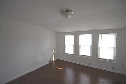 7 Crittenden St, Wallkill, NY 12589 photo 29