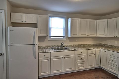 7 Crittenden St, Wallkill, NY 12589 photo 9