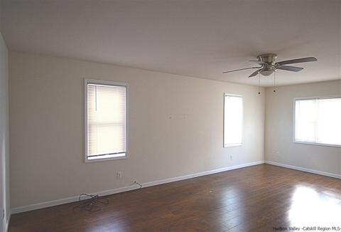 7 Crittenden St, Wallkill, NY 12589 photo 21