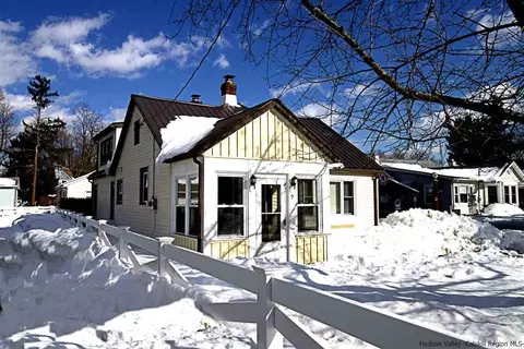 7 Crittenden St, Wallkill, NY 12589 photo 1
