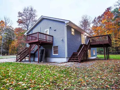 589 Decker Rd, Wallkill, NY 12589 photo 4