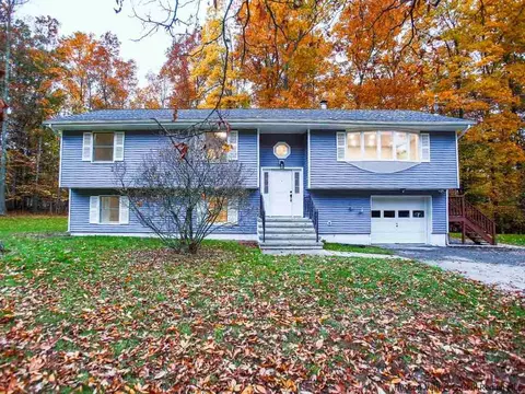 589 Decker Rd, Wallkill, NY 12589 photo 1