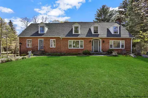 149 Hooker Ave, Poughkeepsie, NY 12601 photo 2