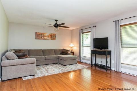 37 Michael Dr, Cottekill, NY 12419 photo 4