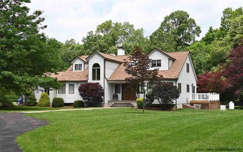 33 Knolls Rd, Wallkill, NY 12589 photo 4