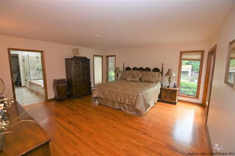 33 Knolls Rd, Wallkill, NY 12589 photo 21
