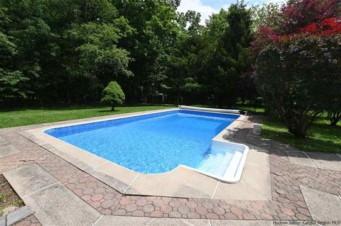 33 Knolls Rd, Wallkill, NY 12589 photo 10