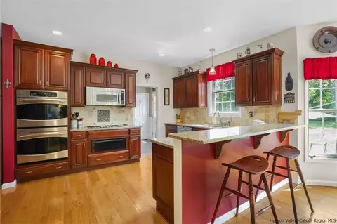 5 Lira, Wallkill, NY 12589 photo 11